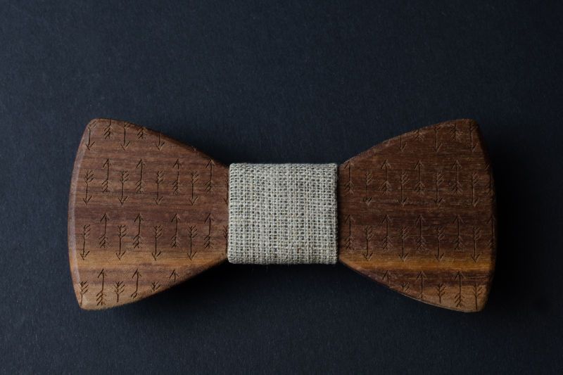 Papillon in legno fatto a mano e inciso con il Laser