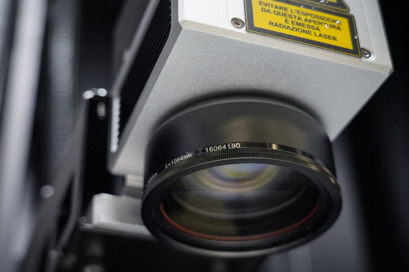 Mopa Laser Machine - Mopa Laser Macchina