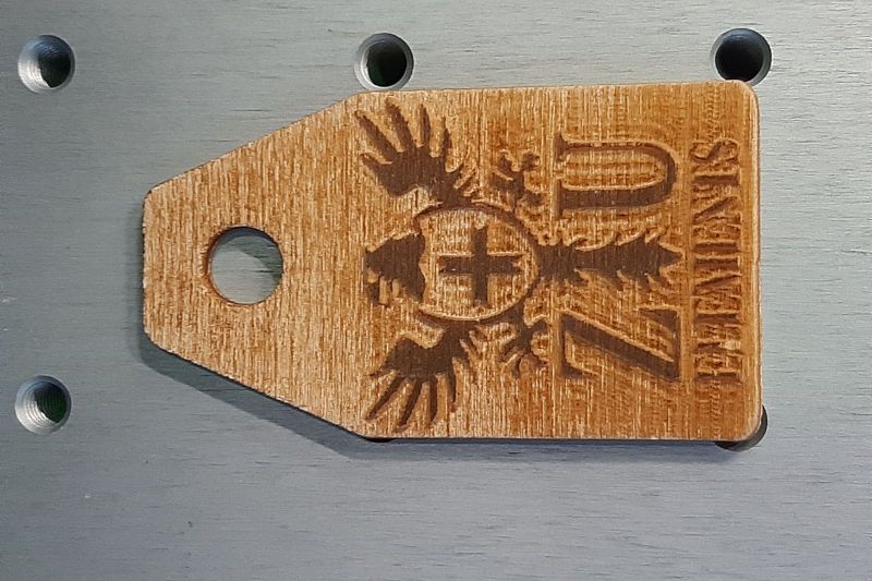 Taglio e Incisione Laser 3D su Legno