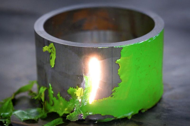 Industrial Laser Decoating - Sverniciatura Laser industriale