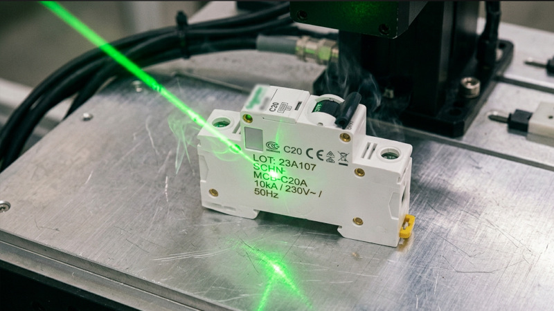 Green Laser - Industrial Circuit Breaker Marking 532nm